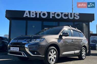 Внедорожник / Кроссовер Mitsubishi Outlander 2021 в 