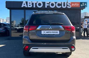 Внедорожник / Кроссовер Mitsubishi Outlander 2021 в 