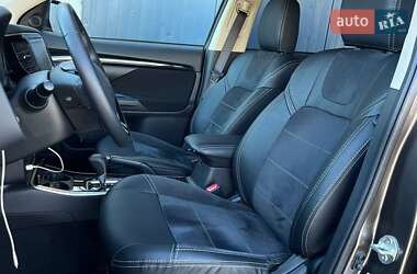 Внедорожник / Кроссовер Mitsubishi Outlander 2021 в 