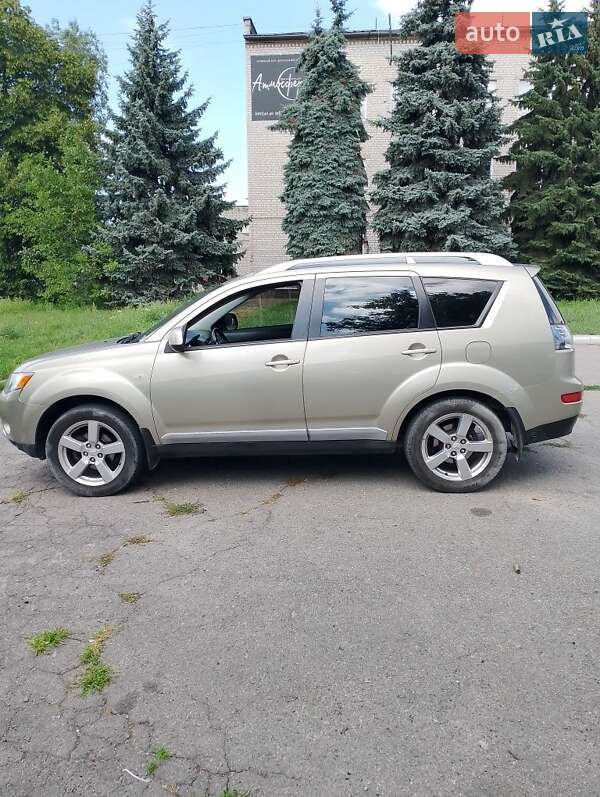 Внедорожник / Кроссовер Mitsubishi Outlander 2008 в Полтаве