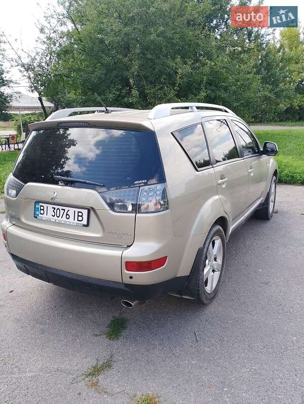 Внедорожник / Кроссовер Mitsubishi Outlander 2008 в Полтаве