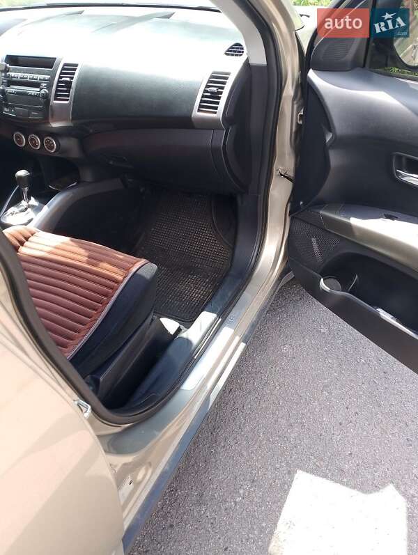 Внедорожник / Кроссовер Mitsubishi Outlander 2008 в Полтаве