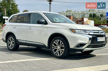 Внедорожник / Кроссовер Mitsubishi Outlander 2018 в Борисполе