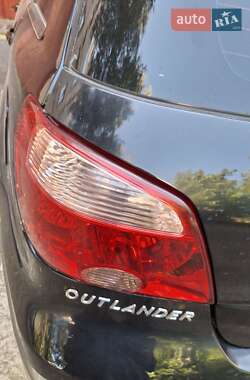 Внедорожник / Кроссовер Mitsubishi Outlander 2005 в 