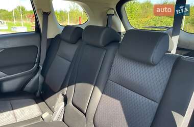 Внедорожник / Кроссовер Mitsubishi Outlander 2013 в 