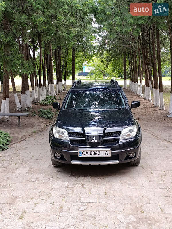 Позашляховик / Кросовер Mitsubishi Outlander 2007 в Жашківу