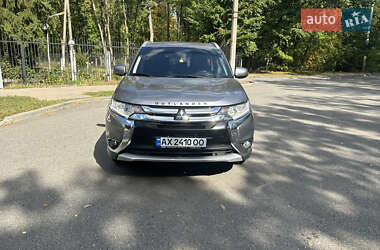 Внедорожник / Кроссовер Mitsubishi Outlander 2016 в Харькове