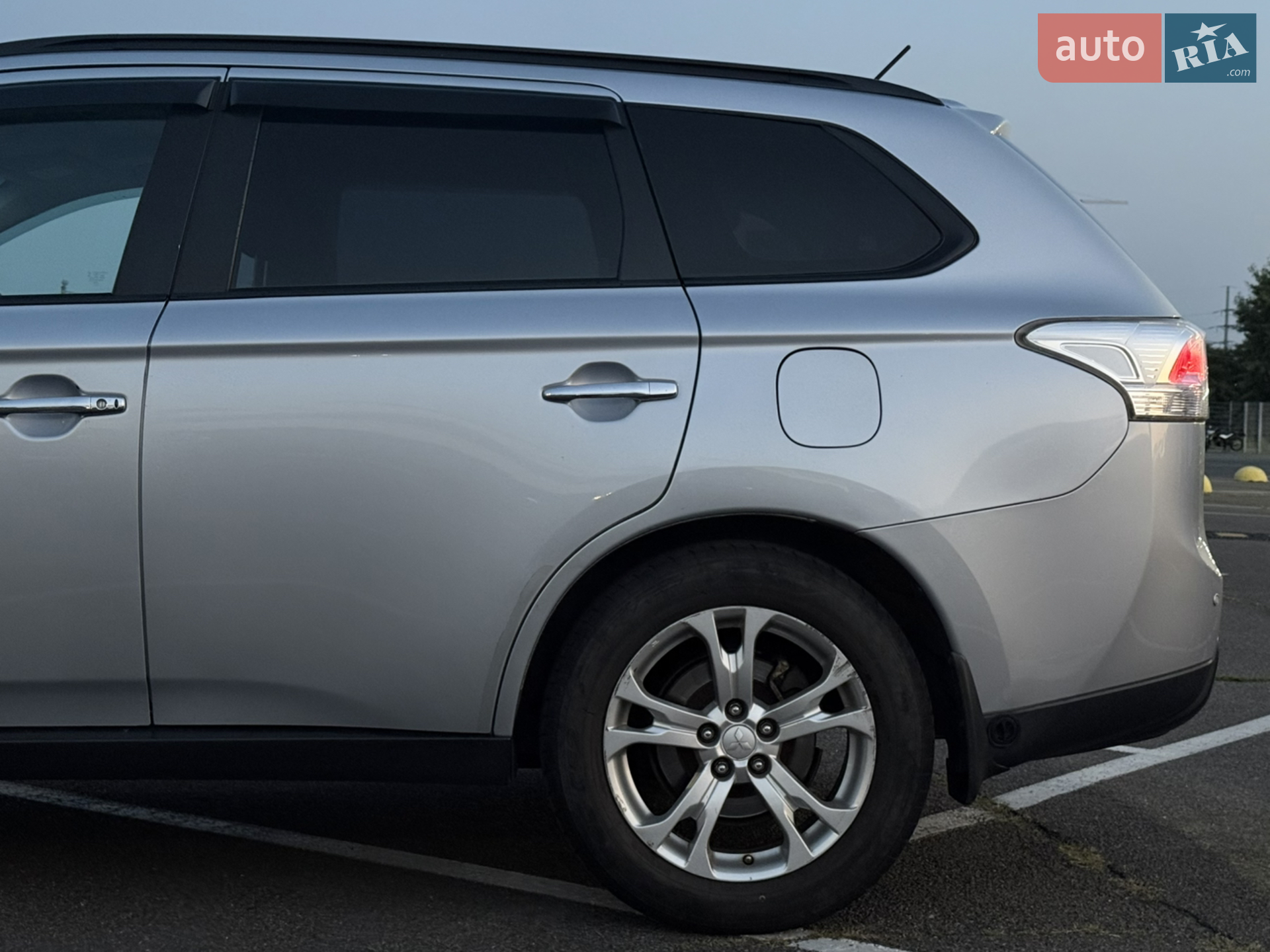 2013 Mitsubishi Outlander - мініатюра 12