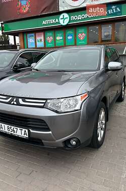 Внедорожник / Кроссовер Mitsubishi Outlander 2013 в Киеве
