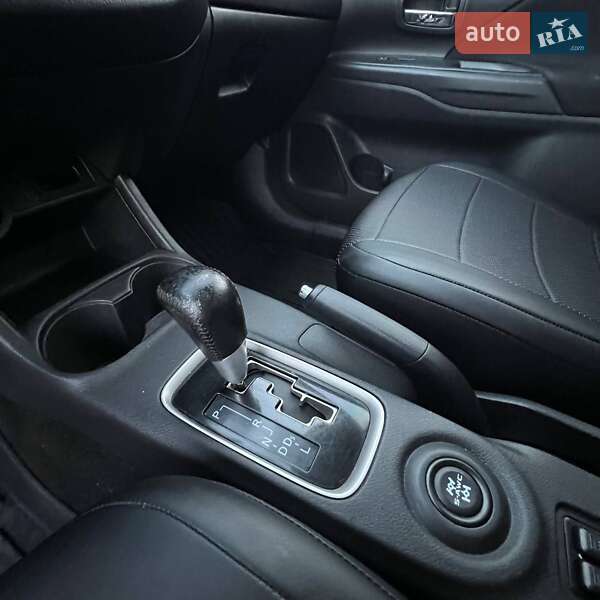 Позашляховик / Кросовер Mitsubishi Outlander 2016 в Чернігові