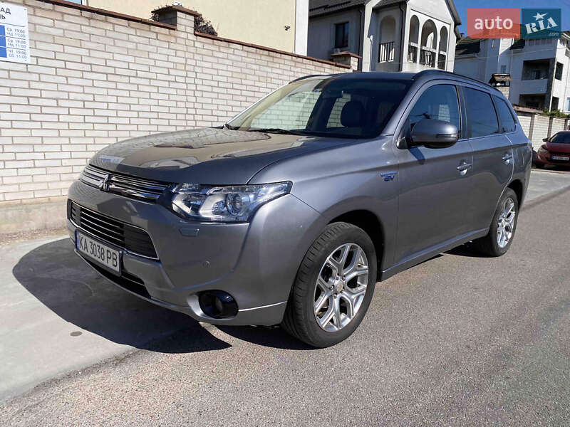 Mitsubishi Outlander 2013