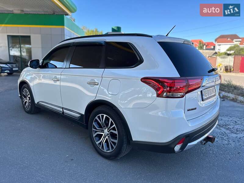 Внедорожник / Кроссовер Mitsubishi Outlander 2015 в Днепре