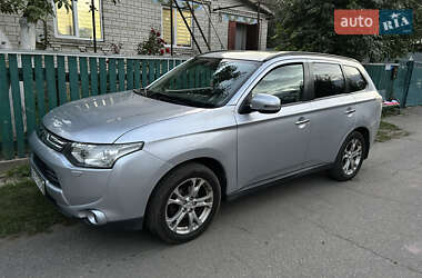 Внедорожник / Кроссовер Mitsubishi Outlander 2013 в Киеве