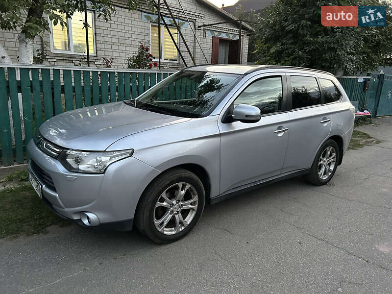 Mitsubishi Outlander 2013