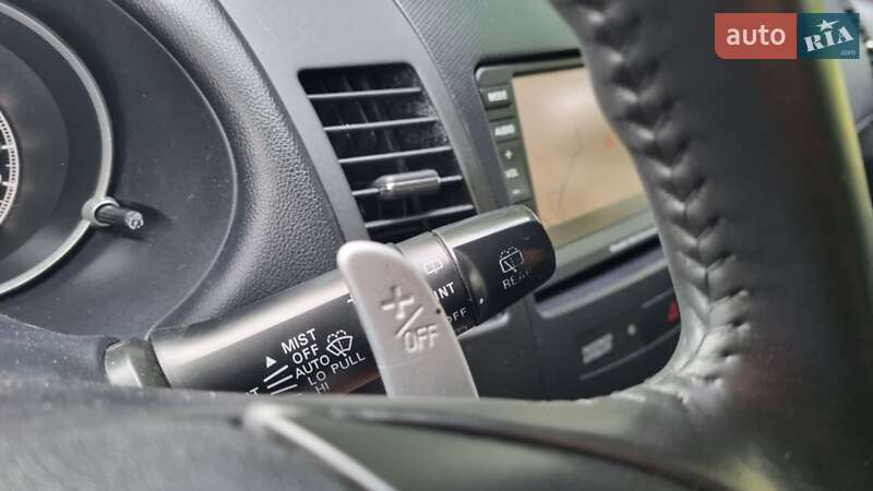 Внедорожник / Кроссовер Mitsubishi Outlander 2011 в Луцке
