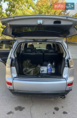 Внедорожник / Кроссовер Mitsubishi Outlander 2008 в 