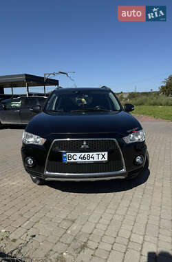 Внедорожник / Кроссовер Mitsubishi Outlander 2010 в 