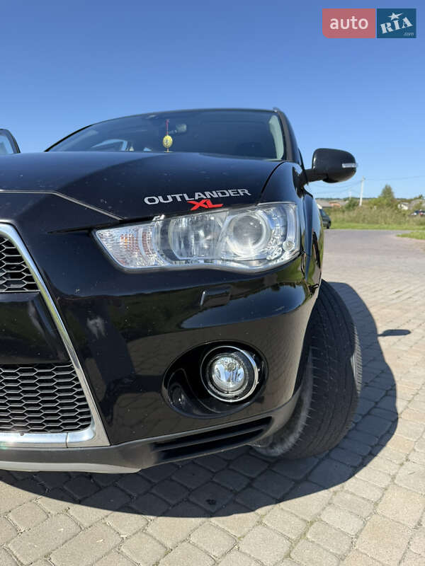Позашляховик / Кросовер Mitsubishi Outlander 2010 в Львові