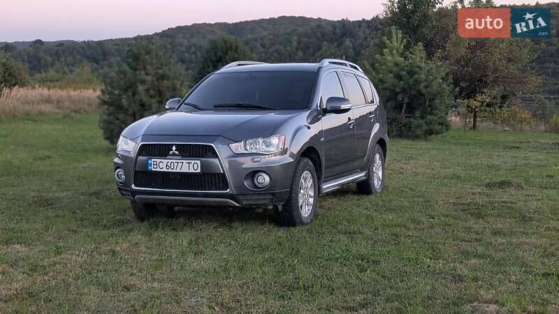 Внедорожник / Кроссовер Mitsubishi Outlander 2009 в Львове