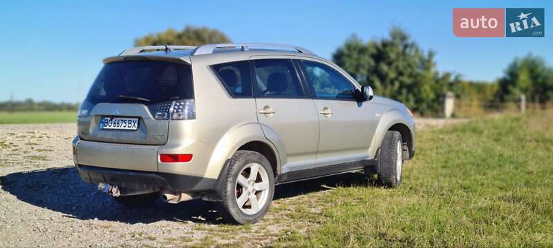 Позашляховик / Кросовер Mitsubishi Outlander 2008 в Ланівці