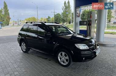 Внедорожник / Кроссовер Mitsubishi Outlander 2007 в 
