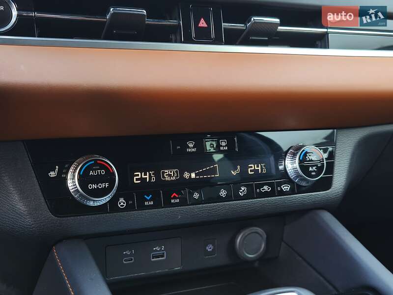 Позашляховик / Кросовер Mitsubishi Outlander 2023 в Дніпрі