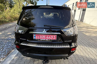 Внедорожник / Кроссовер Mitsubishi Outlander 2010 в 