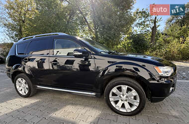 Внедорожник / Кроссовер Mitsubishi Outlander 2010 в 