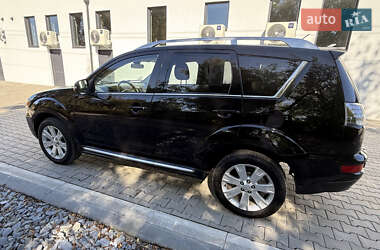 Внедорожник / Кроссовер Mitsubishi Outlander 2010 в 