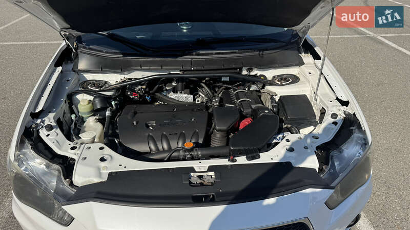 Внедорожник / Кроссовер Mitsubishi Outlander 2011 в Броварах
