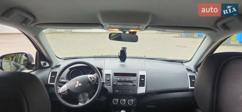 Внедорожник / Кроссовер Mitsubishi Outlander 2010 в Ирпене