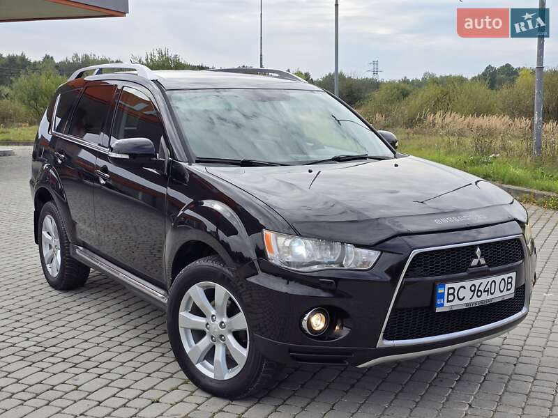 Внедорожник / Кроссовер Mitsubishi Outlander 2010 в Калуше
