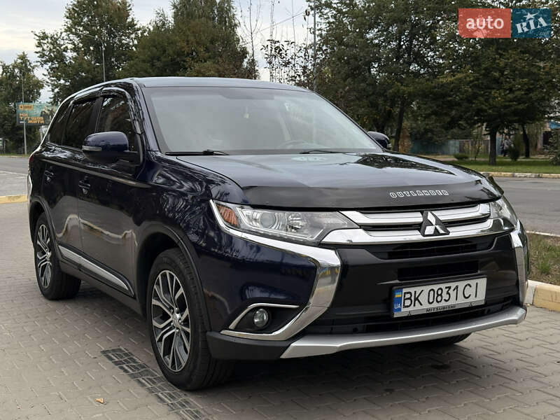 Mitsubishi Outlander 2016