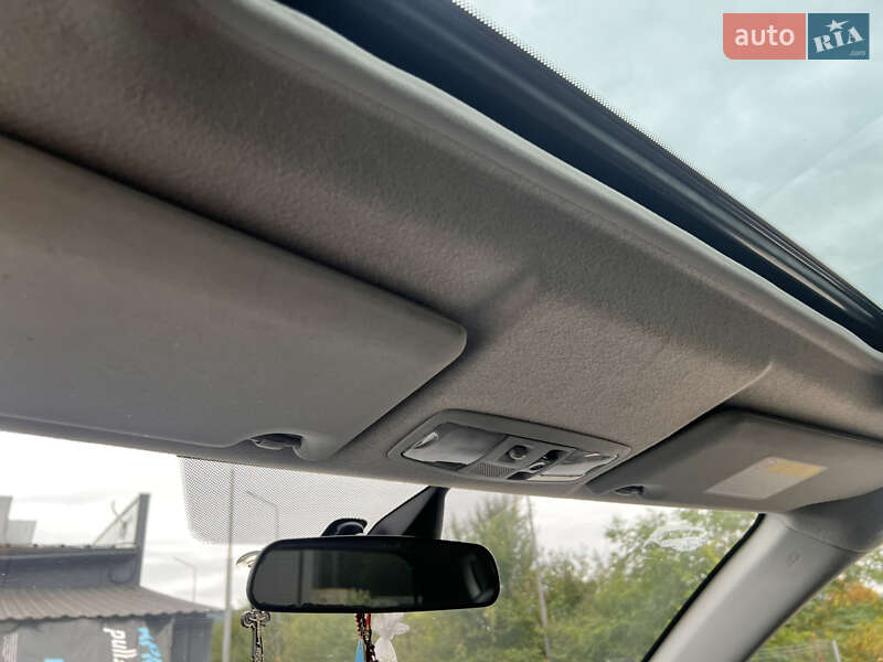 Внедорожник / Кроссовер Mitsubishi Outlander 2012 в Тячеве