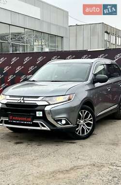 Позашляховик / Кросовер Mitsubishi Outlander 2018 в Сумах