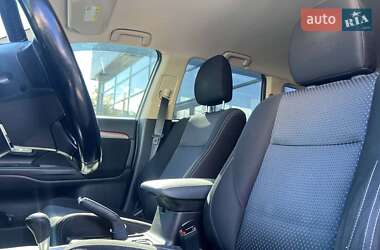 Внедорожник / Кроссовер Mitsubishi Outlander 2015 в 