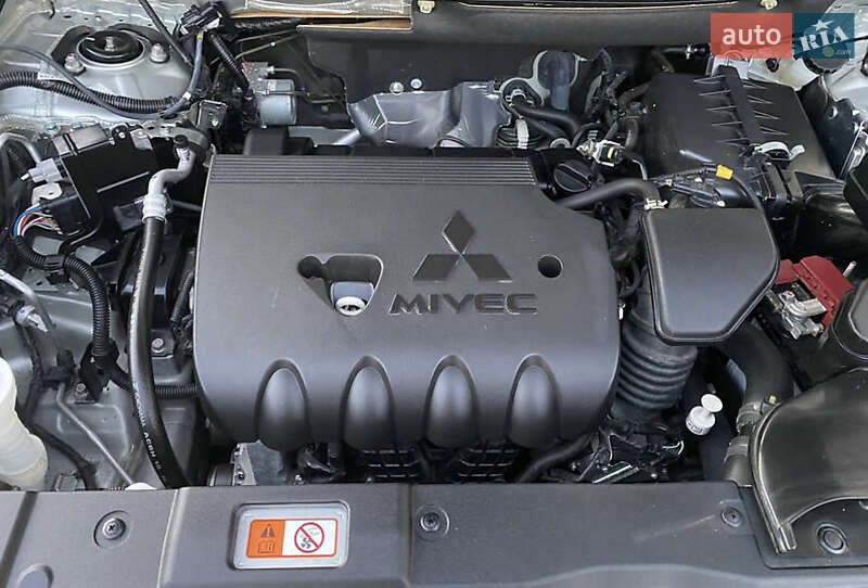 Внедорожник / Кроссовер Mitsubishi Outlander 2020 в Тернополе