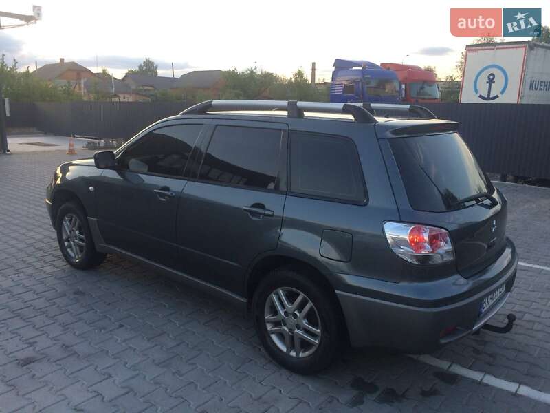 Внедорожник / Кроссовер Mitsubishi Outlander 2004 в Хмельницком