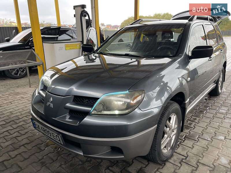 Внедорожник / Кроссовер Mitsubishi Outlander 2004 в Хмельницком