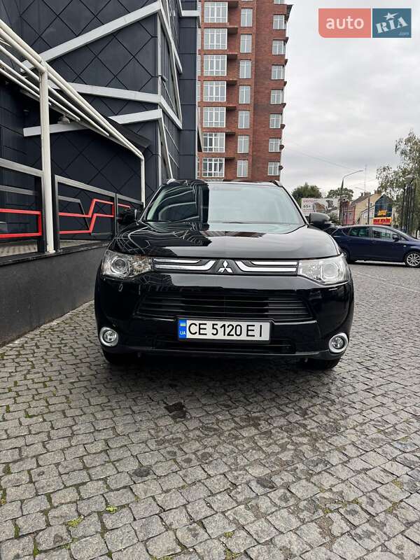 Позашляховик / Кросовер Mitsubishi Outlander 2013 в Чернівцях