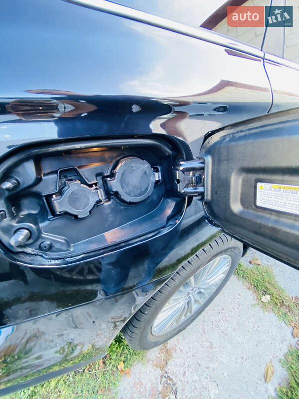 Позашляховик / Кросовер Mitsubishi Outlander 2019 в Обухові