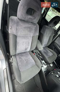 Внедорожник / Кроссовер Mitsubishi Outlander 2004 в 