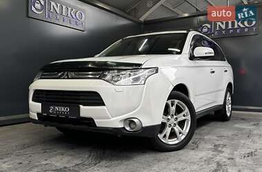 Внедорожник / Кроссовер Mitsubishi Outlander 2013 в Киеве