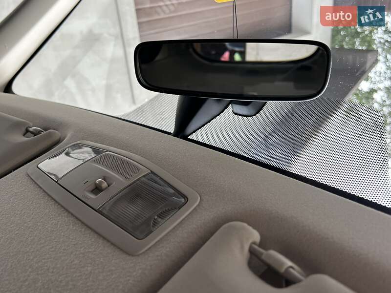 Внедорожник / Кроссовер Mitsubishi Outlander 2012 в Ровно
