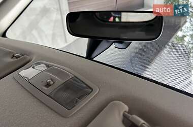 Внедорожник / Кроссовер Mitsubishi Outlander 2012 в 