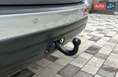 Внедорожник / Кроссовер Mitsubishi Outlander 2012 в 