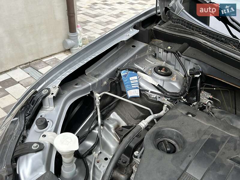 Внедорожник / Кроссовер Mitsubishi Outlander 2012 в Ровно
