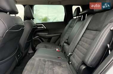 Внедорожник / Кроссовер Mitsubishi Outlander 2022 в 
