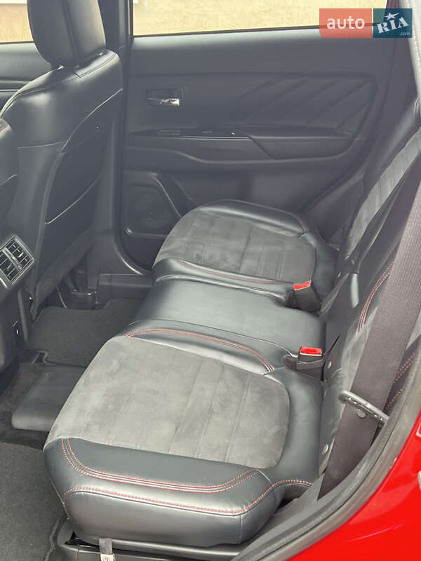 Внедорожник / Кроссовер Mitsubishi Outlander 2021 в Днепре