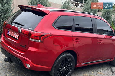 Внедорожник / Кроссовер Mitsubishi Outlander 2021 в 
